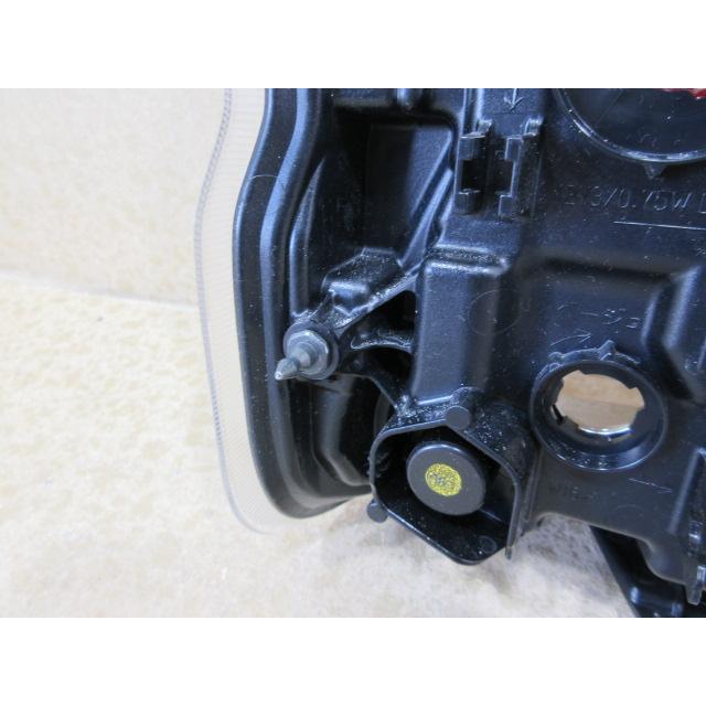 良品 ハスラー タフワイルド MR92S 純正 右 テール ランプ KOITO 220