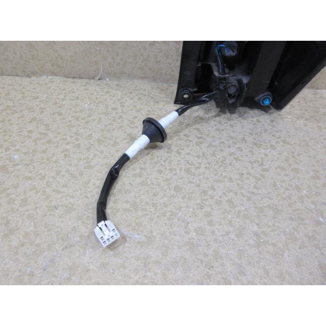 良品 ダイハツ タント カスタム LA600S LA610S 純正 左 テール ランプ