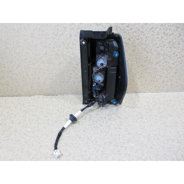 良品 ダイハツ タント カスタム LA600S LA610S 純正 左 テール ランプ