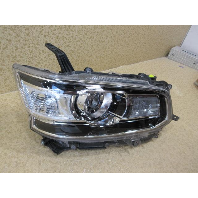 良品 トヨタ ジャパン タクシー NTP10 純正 LED 右 ヘッドライト 刻印