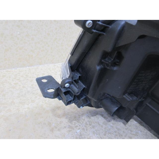 良品 トヨタ ジャパン タクシー NTP10 純正 LED 右 ヘッドライト 刻印