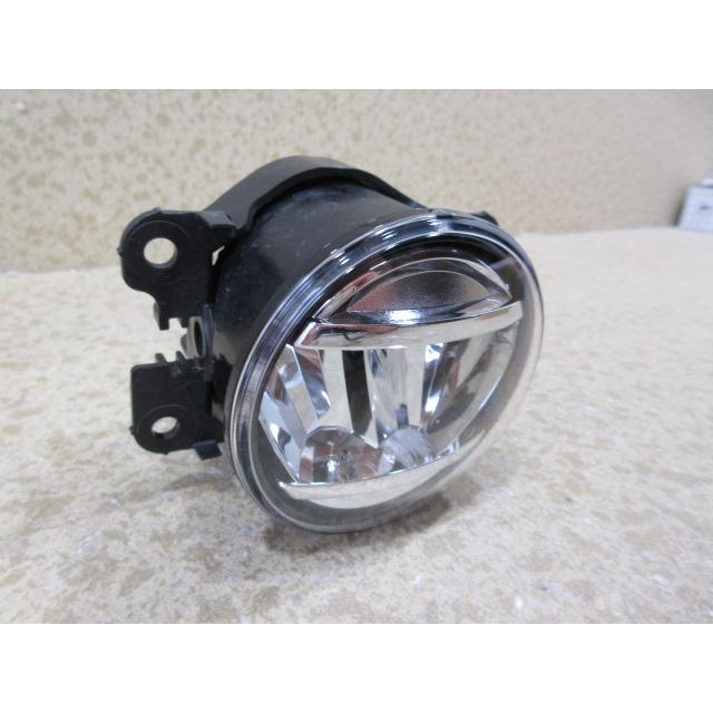 良品 スズキ スペーシア MK53S 純正 LED 右 フォグランプ KOITO 114