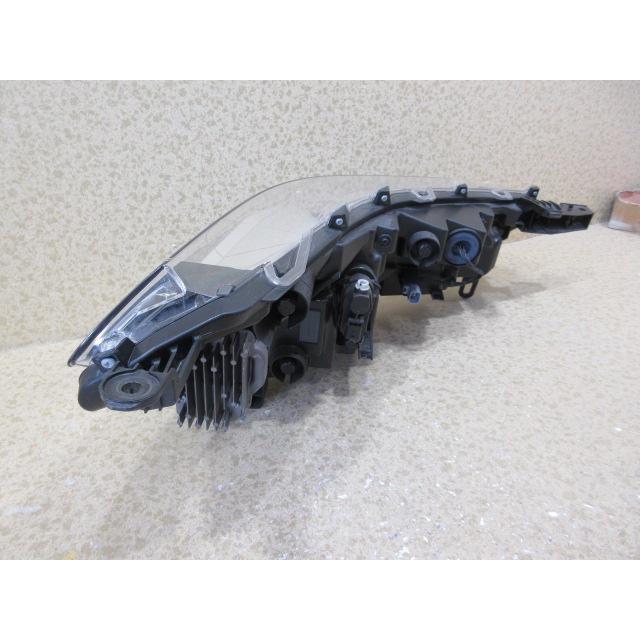 良品 トヨタ カローラ クロス ZSG10 ZVG11 純正 LED 左 ヘッドライト