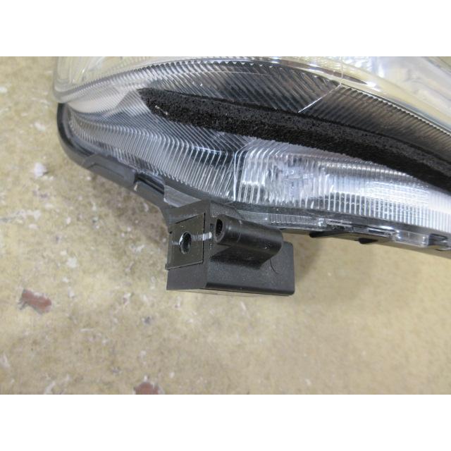 良品 スズキ エブリィ ワゴン DA17W 純正 HID 右 ヘッドライト