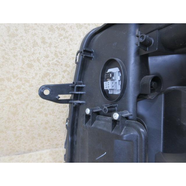 良品 スズキ エブリィ ワゴン DA17W 純正 HID 右 ヘッドライト
