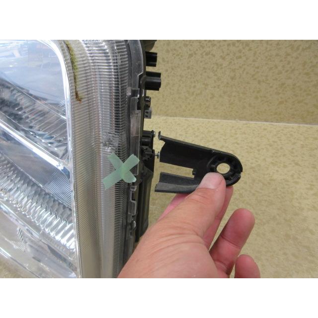 スズキ エブリィ ワゴン DA17W 純正 HID 右 ヘッドライト LE14C6329