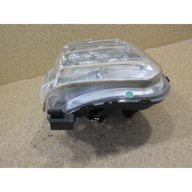 スズキ エブリィ ワゴン DA17W 純正 HID 右 ヘッドライト LE14C6329