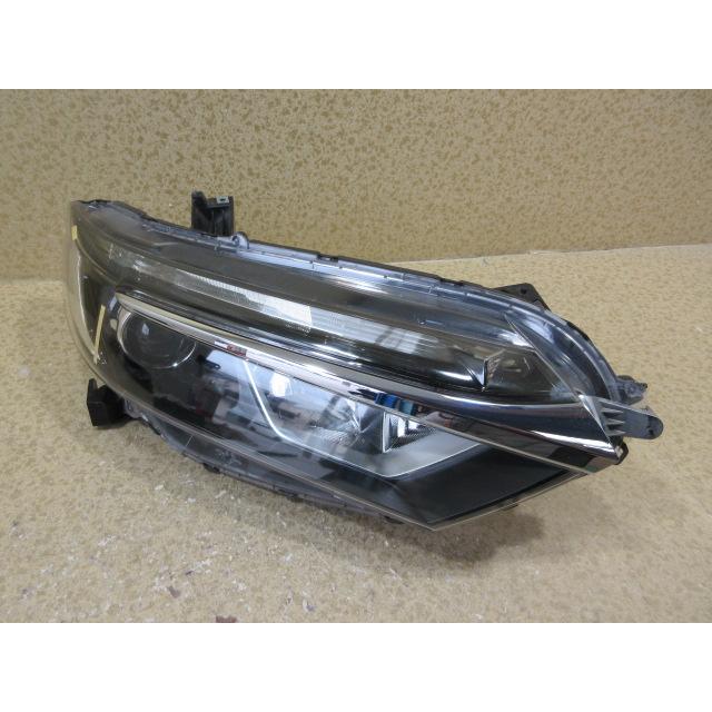 ホンダ シャトル GK8 純正 ハロゲン 右 ヘッドライト 刻印：E0 STANLEY