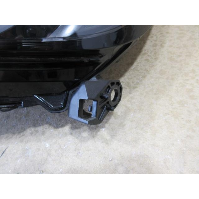 ホンダ フィット GR1 GR3 純正 LED 左 ヘッドライト 刻印：P STANLEY