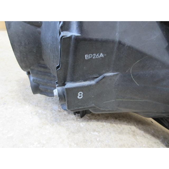 フィット 後期 GP1ハイブリッド ヘッドライト 左 Stanley P9603 ホンダ フィット GP1 純正 HID 左 ヘッドライト 刻印：8 STANLEY