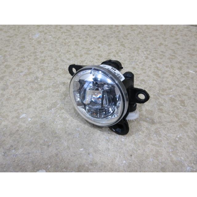 良品 ダイハツ タント カスタム LA650S 純正 LED 左 フォグランプ