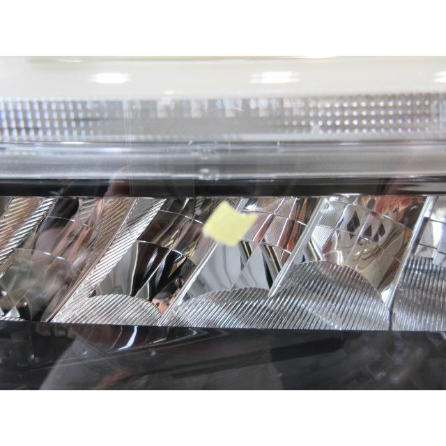 良品 トヨタ ライズ A200A A210A 純正 LED 左 ヘッドライト 刻印：AD 