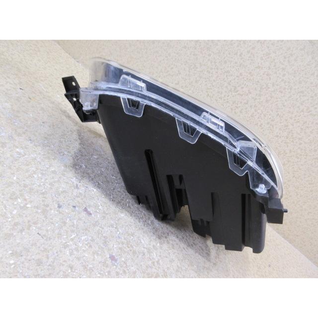 良品 トヨタ ライズ A200A A210A 純正 LED 左 ヘッドライト 刻印：AD 