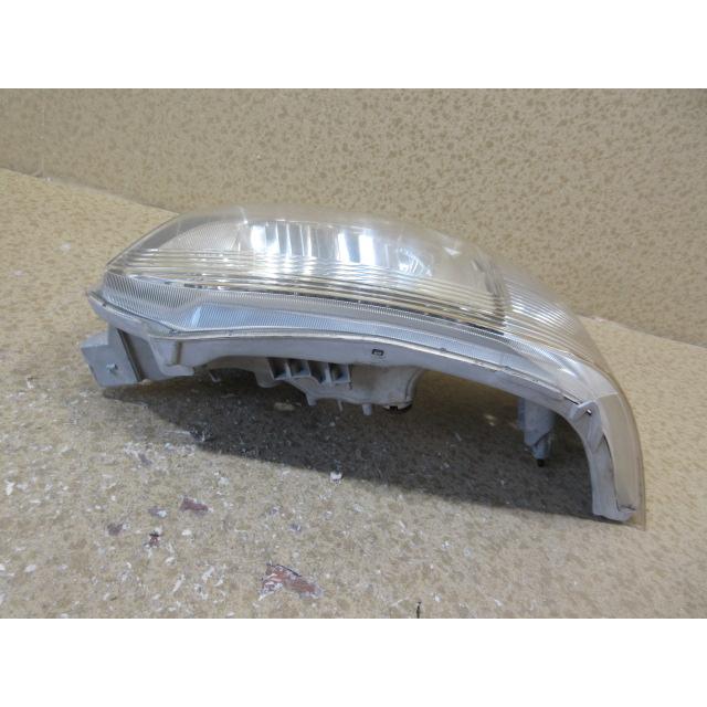 トヨタ ハイエース 200系 3型 純正 ハロゲン 左 ヘッドライト 刻印：55