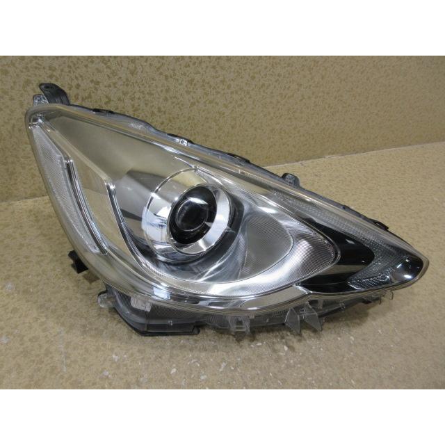 トヨタ アクア NHP10 中期 純正 LED 右 ヘッドライト 刻印：H KOITO 52