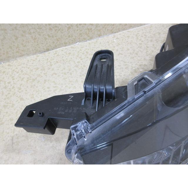 トヨタ カローラ クロス ZSG10 ZVG11 純正 LED 左 ヘッドライト 刻印