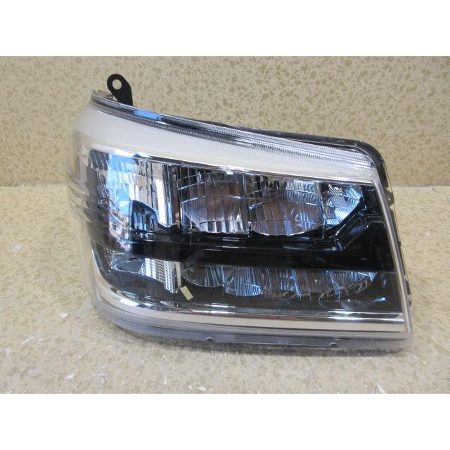 ダイハツハイゼット後期LEDヘッドライト 右側 STANLEY W6848 ダイハツ ハイゼット T S500P S510P 後期 純正 LED 右 ヘッドライト