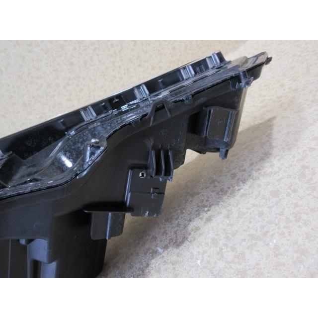 良品 レクサス UX250h MZAH10 MZAH15 3眼 純正 LED 右 ヘッドライト