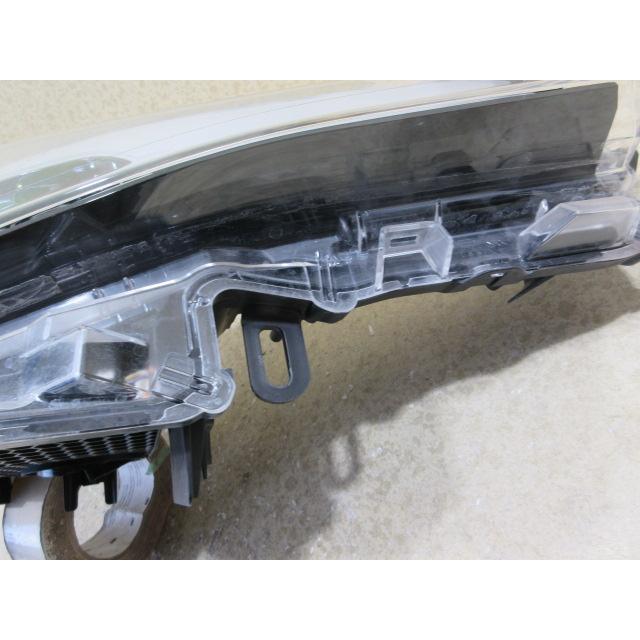 良品 トヨタ C-HR ZYX10 NGX50 後期 純正 LED 右 ヘッドライト 刻印：Z