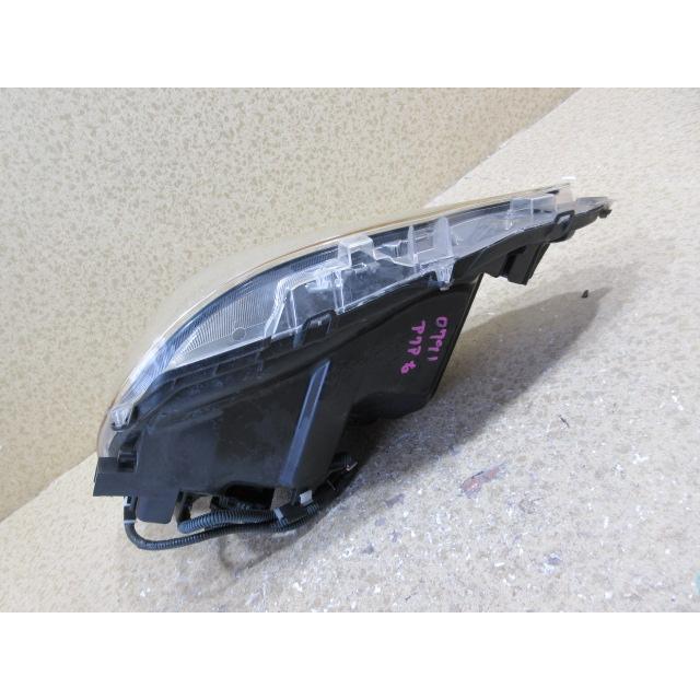アクア NHP10 左右ヘッドライト KOITO 52-244 トヨタ アクア NHP10 前期 純正 ハロゲン 右 ヘッドライト インナー