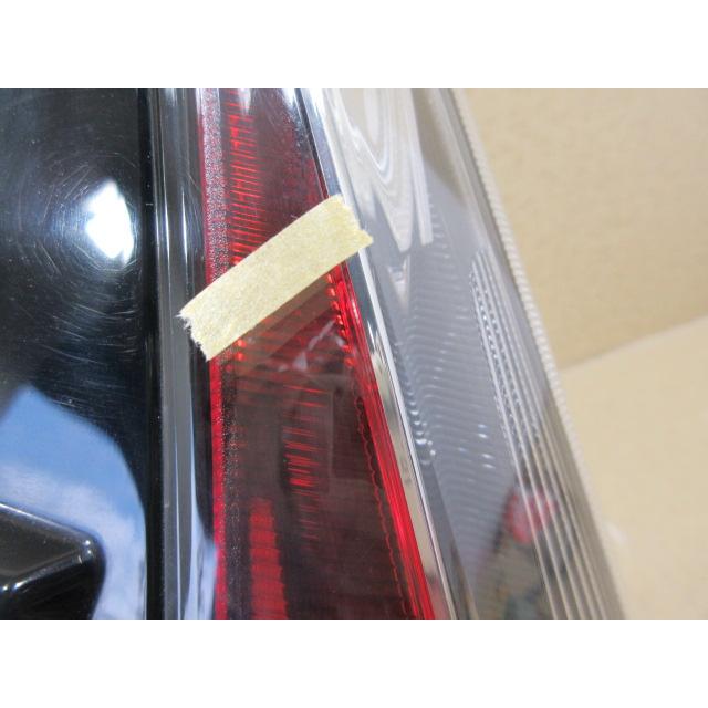 トヨタ アクア NHP10 中期 純正 左 テール ランプ STANLEY 52-297