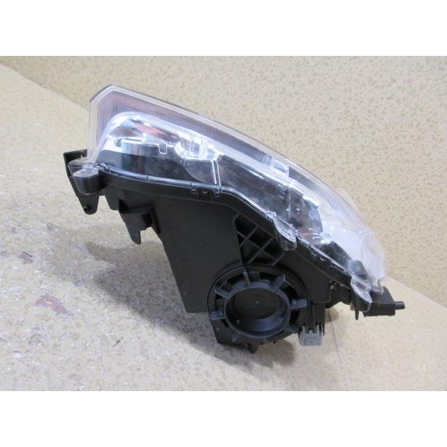 トヨタ ルーミー M900A M910A 純正 LED 左 ヘッドライト STANLEY W3918