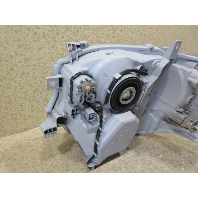 トヨタ ハイエース 200系 5型/6型/7型 純正 LED 右 ヘッドライト 刻印