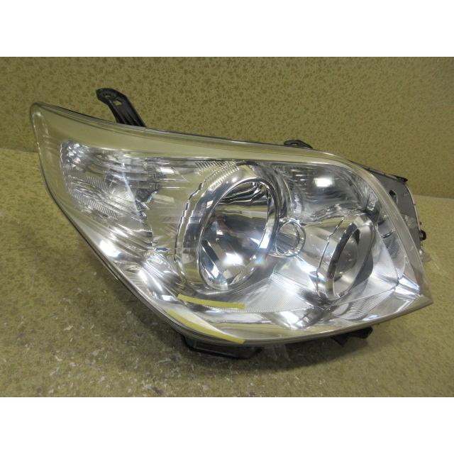 TOYOTA プラド　150前期　右側ヘッドライト トヨタ プラド TRJ150W 前期 純正 ハロゲン 右 ヘッドライト 刻印：C