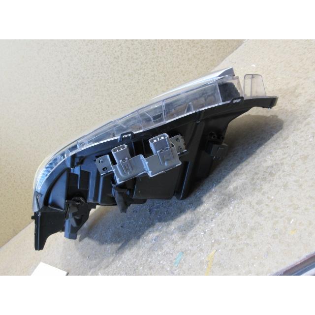 トヨタ ヴォクシー ZRR80 ZWR80 後期 純正 LED 右 ヘッドライト 刻印