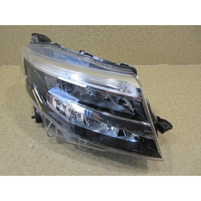 トヨタ ルーミー カスタム M900A/M910A 後期 純正 LED 右 ヘッドライト