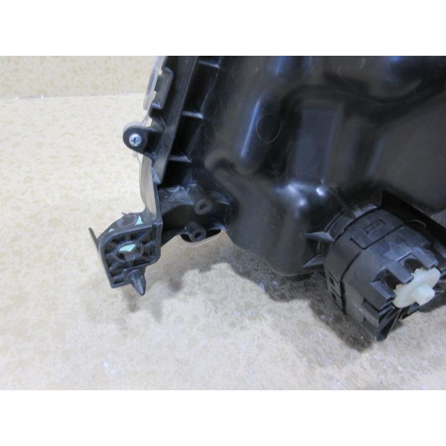 ダイハツ ハイゼット S700V 純正 LED 右 ヘッドライト 刻印：エR 81130