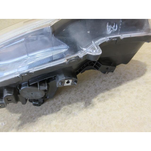 ホンダ フリード プラス GB7 純正 LED 右 ヘッドライト 刻印：J6 33100