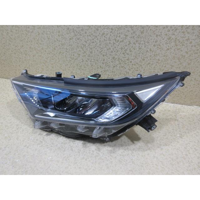 トヨタ RAV4 MXAA52/MXAA54 純正 LED 左 ヘッドライト 刻印：A STANLEY