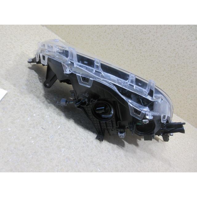 RAV4【MXAA54】左ヘッドランプ トヨタ RAV4 MXAA52/MXAA54 純正 LED 左 ヘッドライト 刻印：A STANLEY