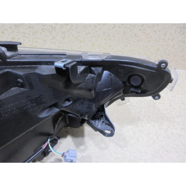 RAV4【MXAA54】左ヘッドランプ トヨタ RAV4 MXAA52/MXAA54 純正 LED 左 ヘッドライト 刻印：A STANLEY