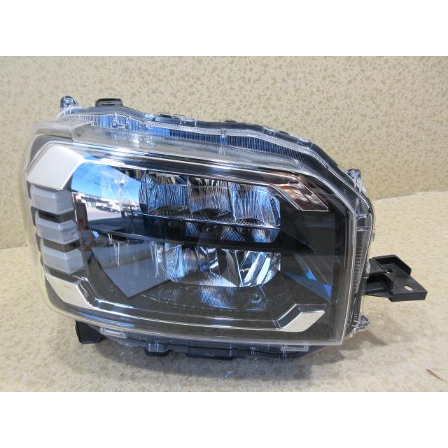 ダイハツタフトGターボ（LA900S）LEDヘッドライト 左右　新車外し ダイハツ TAFT タフト LA900S/LA910S 純正 LED 右 ヘッドライト 81110
