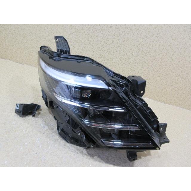 日産 セレナ C28 純正 LED 右 ヘッドライト 刻印：C : 株式会社MKParts