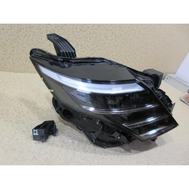 日産　セレナ　C28 右ヘッドライト 日産 セレナ C28 純正 LED 右 ヘッドライト 刻印：C : 株式会社MKParts