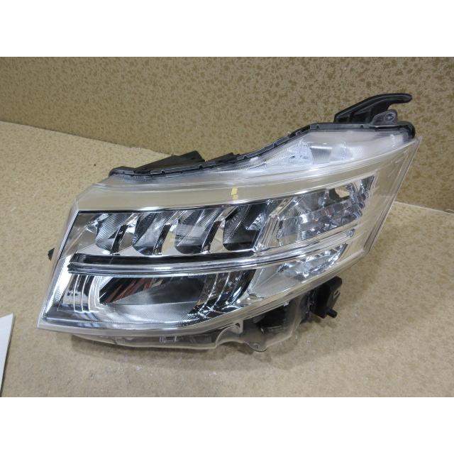 トヨタ ルーミー M900A/M910A 純正 LED 左 ヘッドライト 81170-B1220