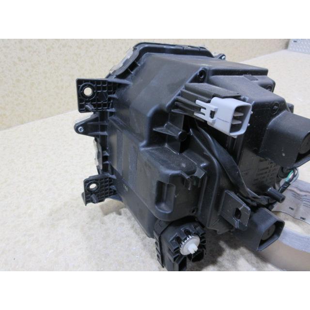 良品 スズキ ジムニー JB64W/JB74W 純正 LED 右 ヘッドライト 刻印：3R