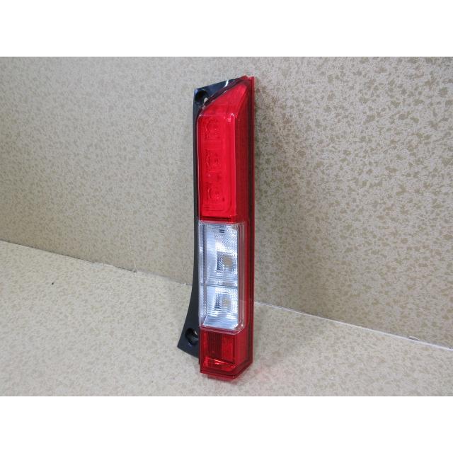 良品 ホンダ N-VAN JJ1/JJ2 純正 右 テール ランプ 33501-TXA-J01