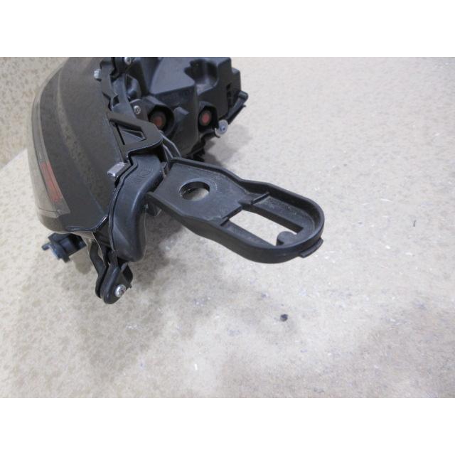 良品 トヨタ ハリアー MXUA80/AXUH85 純正 LED 左 ヘッドライト 刻印