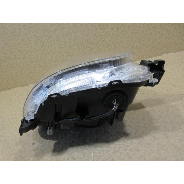 良品 ダイハツ ムーヴ キャンバス LA850S/LA860S 純正 LED 右 ヘッド