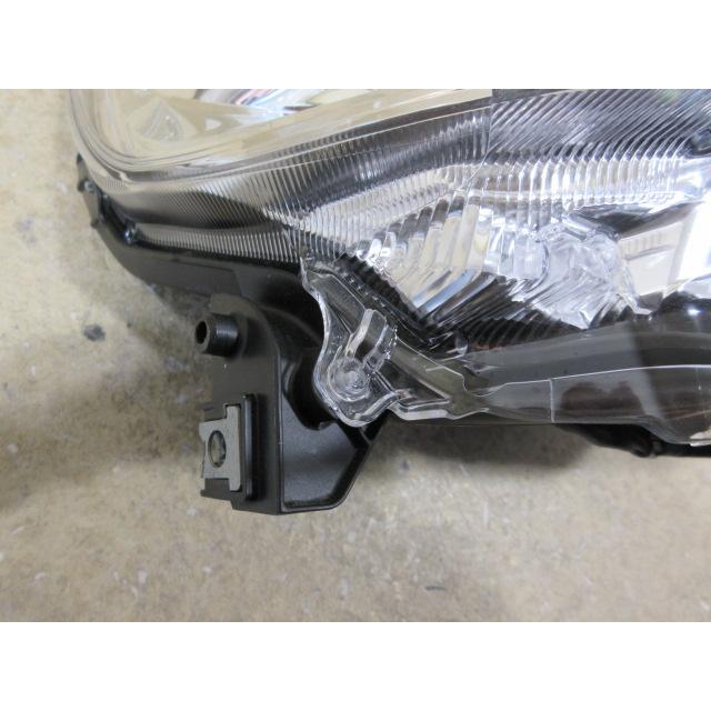 良品 ダイハツ ムーヴ キャンバス LA850S/LA860S 純正 LED 右 ヘッド