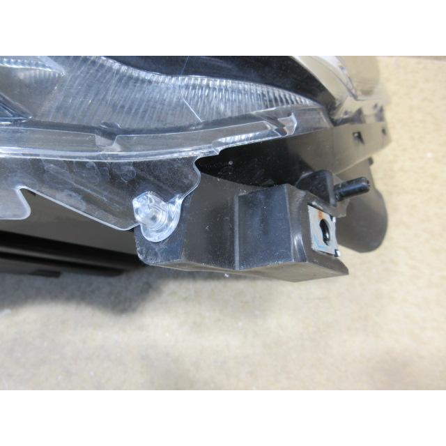 良品 トヨタ ライズ A200A/A210A 純正 LED 左 ヘッドライト 刻印：AD