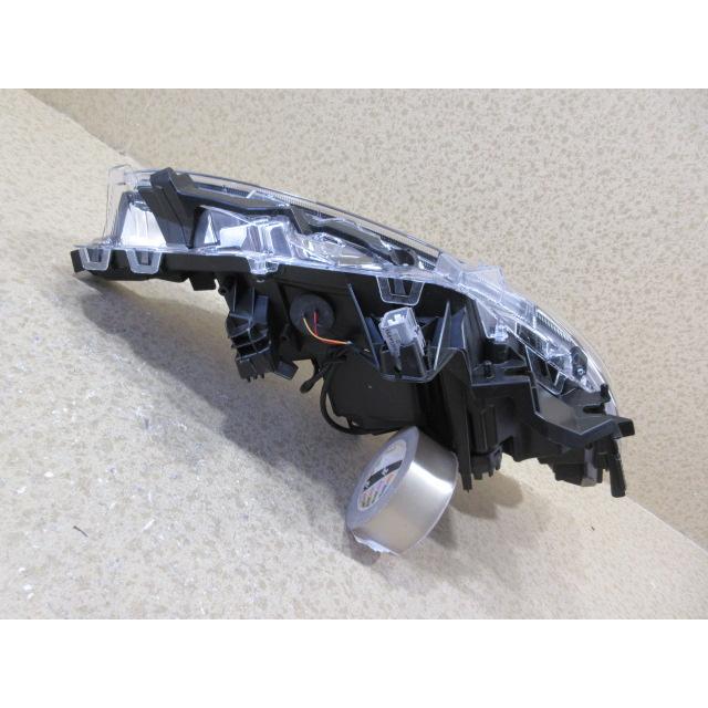 良品 トヨタ ノア MZRA90W/ZWR90W 純正 LED 左 ヘッドライト 81150