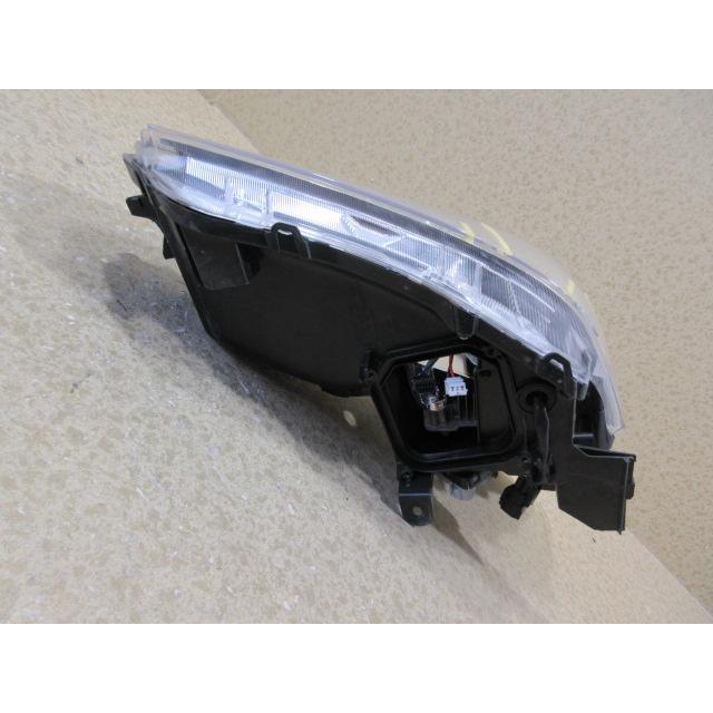 トヨタ プリウスα ZVW40/ZVW41 前期 純正 LED 左 ヘッドライト 刻印：3