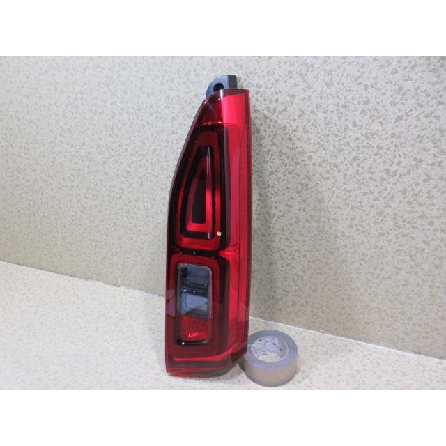 シトロエン ベルランゴ K9 純正 右 テール ランプ 9820555080 : 株式
