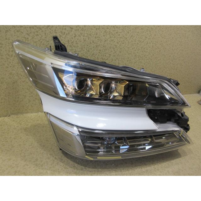 トヨタ ヴェルファイア AGH30 後期 3眼 ゴールデンアイズ 純正 LED 右 