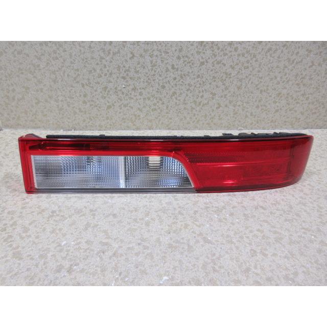 DA17Wエブリィ右中古テールランプ35650-64P00 スズキ エブリィ ワゴン DA17W 純正 右 テール ランプ 35650-64P00